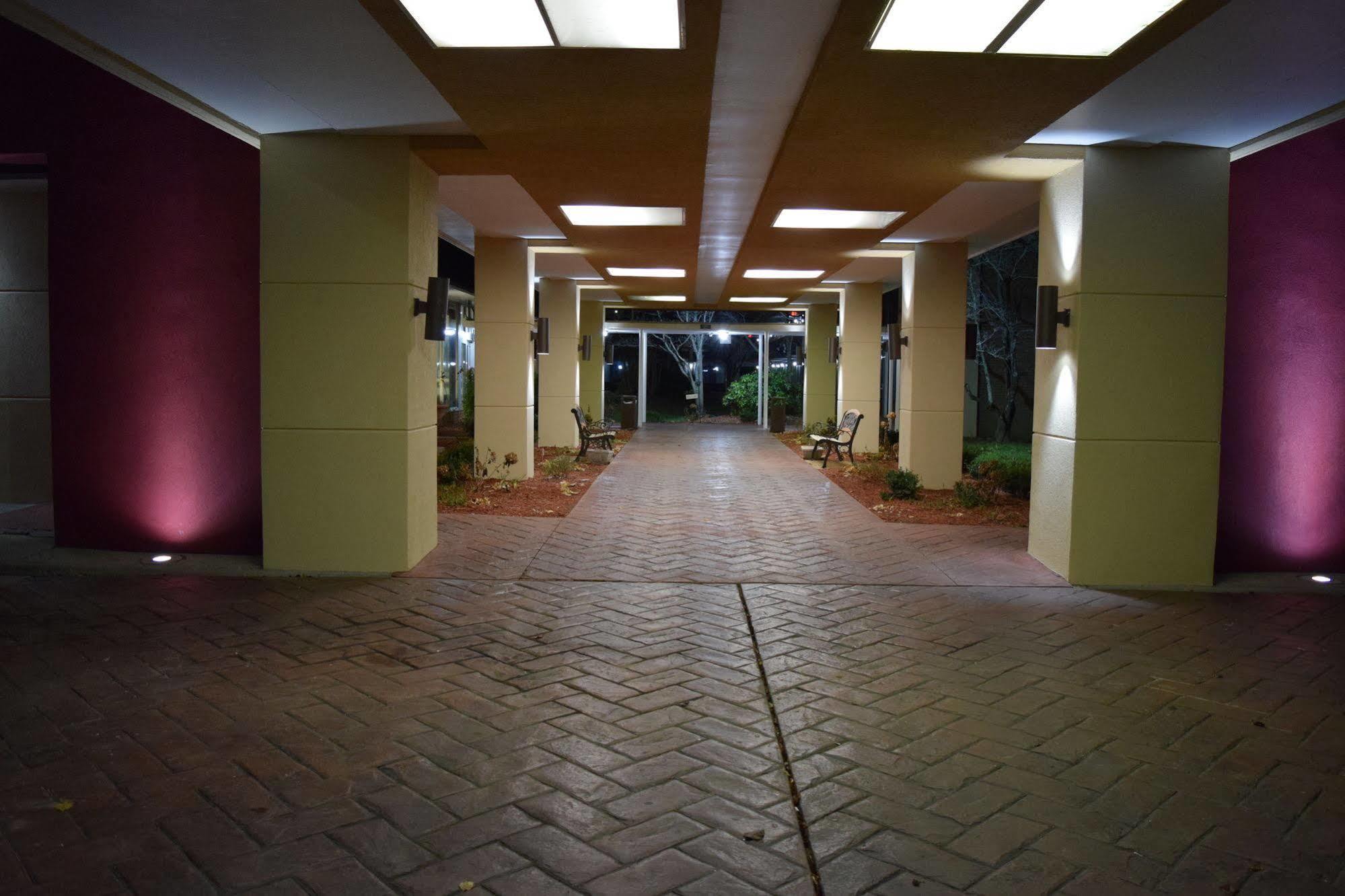 Quality Inn Roanoke Airport Eksteriør bilde