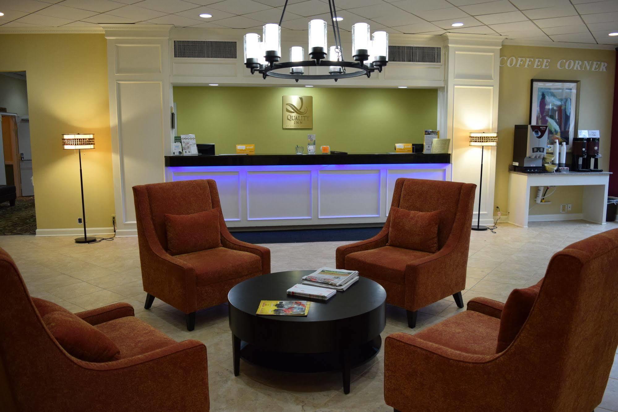 Quality Inn Roanoke Airport Eksteriør bilde