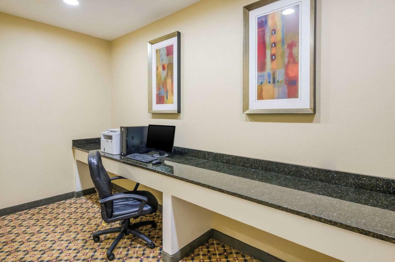 Quality Inn Roanoke Airport Eksteriør bilde